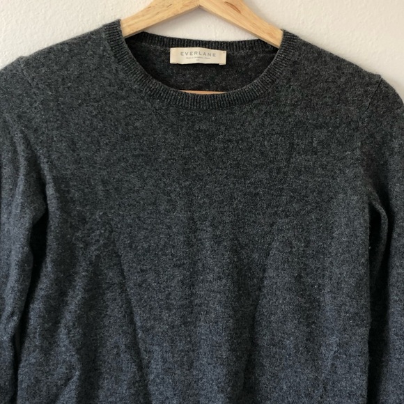 Dark Grey Cashmere Everlane sweater - Picture 3 of 3